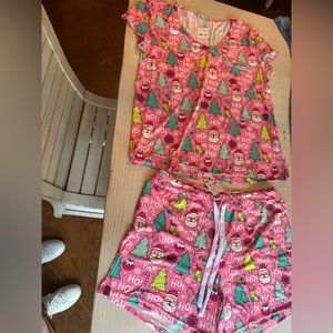 Amanda Blu pink Santa pj set. Top V neck. Bottoms have draw string